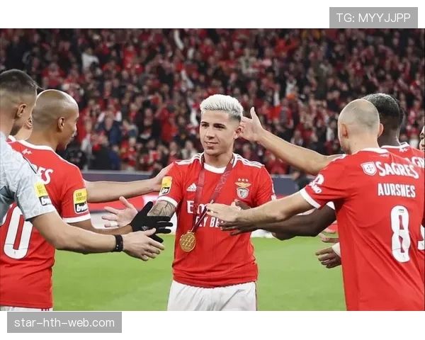 恩佐的战术适配困境：体系支撑不足还是队友实力拖累？