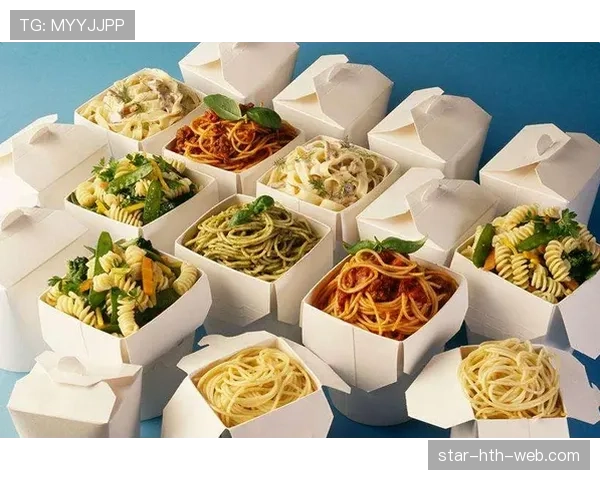 杨舒予训练间的便当比我整个月外卖还贵，看完我想把卡藏起来